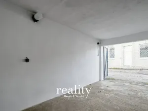 Pronájem garáže, Znojmo, Sokolovská, 18 m2