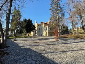 Pronájem kanceláře, Praha - Libeň, Zvonařovská, 56 m2