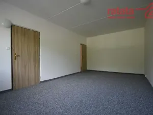 Pronájem bytu 2+1, Chomutov, Zahradní, 60 m2