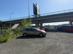 Pronájem komerčního pozemku, Praha, Radiová, 100 m2
