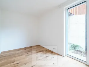 Pronájem bytu 2+kk, Praha - Radlice, U Komína, 55 m2