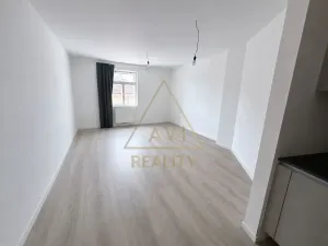 Pronájem bytu 2+kk, Praha - Vršovice, Černomořská, 58 m2