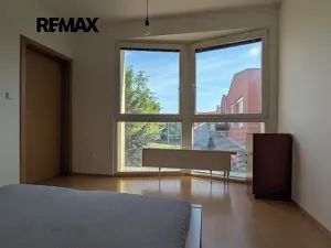 Pronájem bytu 2+kk, Praha - Újezd nad Lesy, Račiněveská, 51 m2