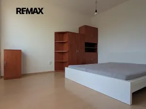 Pronájem bytu 2+kk, Praha - Újezd nad Lesy, Račiněveská, 51 m2