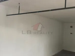 Pronájem garáže, Kolín, Třídvorská, 21 m2
