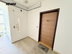 Prodej bytu 3+1, Brno, Okrouhlá, 66 m2