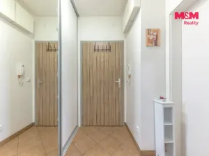 Pronájem bytu 1+kk, Praha, Švihovská, 37 m2