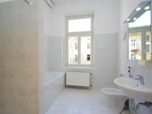 Pronájem bytu 3+1, Praha - Smíchov, V lesíčku, 104 m2