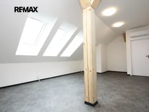 Pronájem bytu 2+kk, Kolín, Kmochova, 50 m2