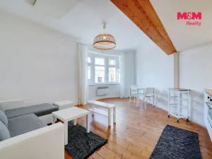 Prodej bytu 1+kk, Plzeň - Doubravka, Habrmannovo náměstí, 30 m2