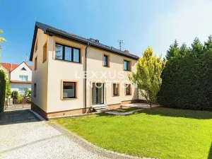 Pronájem rodinného domu, Praha - Řepy, Doubravínova, 480 m2