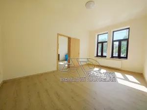 Pronájem bytu 2+1, České Budějovice, 65 m2