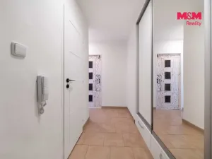 Pronájem bytu 2+kk, Praha, Bruslařská, 40 m2