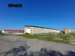 Pronájem skladu, Dolní Chvatliny, 3690 m2