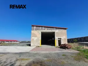 Pronájem skladu, Dolní Chvatliny, 3690 m2