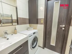 Prodej bytu 2+kk, Praha - Kobylisy, Rajmonova, 44 m2