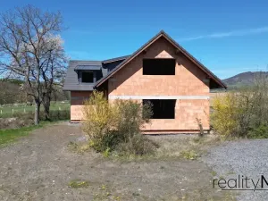 Prodej rodinného domu, Rovensko pod Troskami, 252 m2