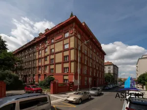 Pronájem bytu 2+kk, Praha - Holešovice, Tovární, 64 m2