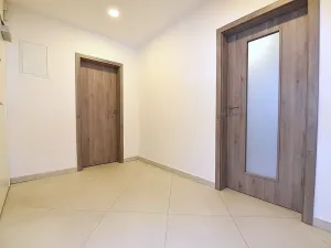 Prodej bytu 2+kk, Praha - Vršovice, Petrohradská, 114 m2