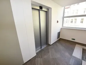 Prodej bytu 2+kk, Praha - Vršovice, Petrohradská, 114 m2