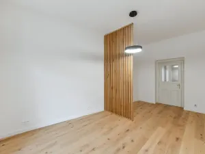 Pronájem bytu 2+kk, Praha - Smíchov, Holečkova, 36 m2