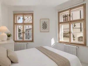 Pronájem bytu 3+1, Praha - Malá Strana, Všehrdova, 80 m2