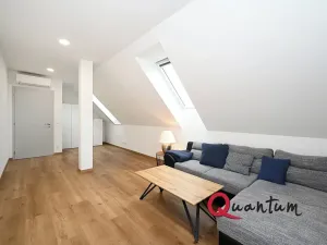 Pronájem bytu 2+1, Praha - Holyně, Za Knotkem, 89 m2