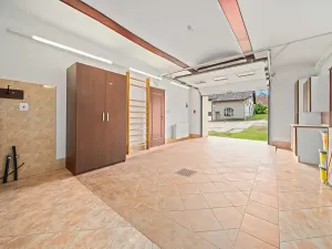 Prodej obchodního prostoru, Jičín, 286 m2