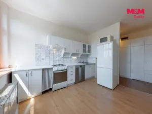 Prodej bytu 1+1, Karlovy Vary - Dvory, Kpt. Jaroše, 40 m2