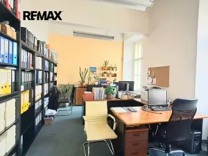 Pronájem kanceláře, Praha - Karlín, Sokolovská, 69 m2