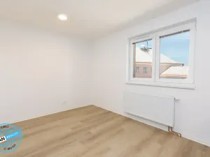 Pronájem bytu 2+kk, Opava, 36 m2