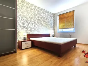 Pronájem bytu 3+kk, Praha - Libeň, Nad Okrouhlíkem, 92 m2