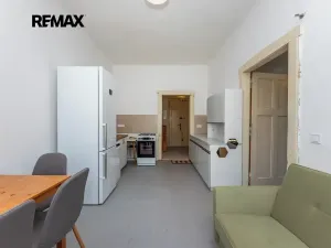 Pronájem bytu 2+kk, Praha - Holešovice, U průhonu, 44 m2