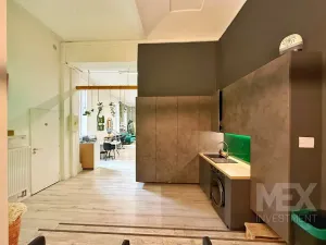Pronájem obchodního prostoru, Praha - Žižkov, Husitská, 89 m2