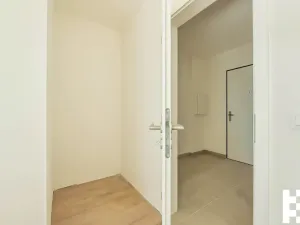 Prodej bytu 1+kk, Praha - Satalice, Za Novákovou zahradou, 32 m2