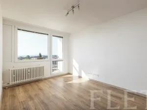 Pronájem bytu 2+kk, Praha - Prosek, Zárybská, 41 m2