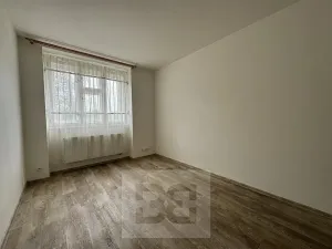 Pronájem bytu 1+kk, Praha - Smíchov, 30 m2