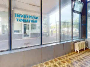 Pronájem kanceláře, Hradec Králové, Akademika Bedrny, 110 m2