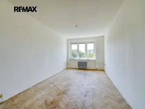 Prodej bytu 2+1, Plzeň, Blatenská, 52 m2