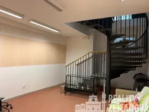 Pronájem obchodního prostoru, Praha - Vinohrady, Řipská, 143 m2