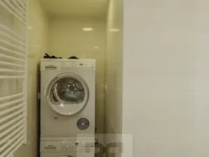 Pronájem bytu 2+kk, Praha - Žižkov, Pitterova, 63 m2