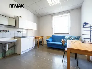 Pronájem obchodního prostoru, Mnichovice, Pražská, 495 m2