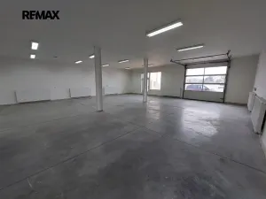 Pronájem obchodního prostoru, Slavkov u Brna, 200 m2