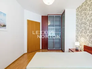 Pronájem bytu 3+kk, Praha - Libeň, Nad Okrouhlíkem, 102 m2