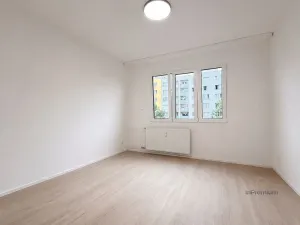 Pronájem bytu 2+kk, Plzeň - Severní Předměstí, Bzenecká, 47 m2