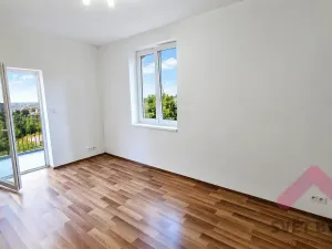 Pronájem bytu 2+kk, Praha - Kyje, Stružky, 45 m2