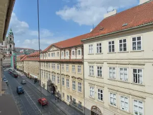 Pronájem bytu 2+1, Praha - Malá Strana, Sněmovní, 85 m2