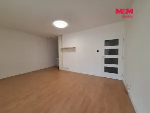 Pronájem bytu 1+kk, Chomutov, Březenecká, 30 m2