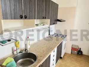 Pronájem bytu 2+1, Pardubice, Benešovo náměstí, 52 m2