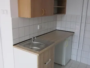 Pronájem bytu 1+kk, Karlovy Vary, Krále Jiřího, 22 m2